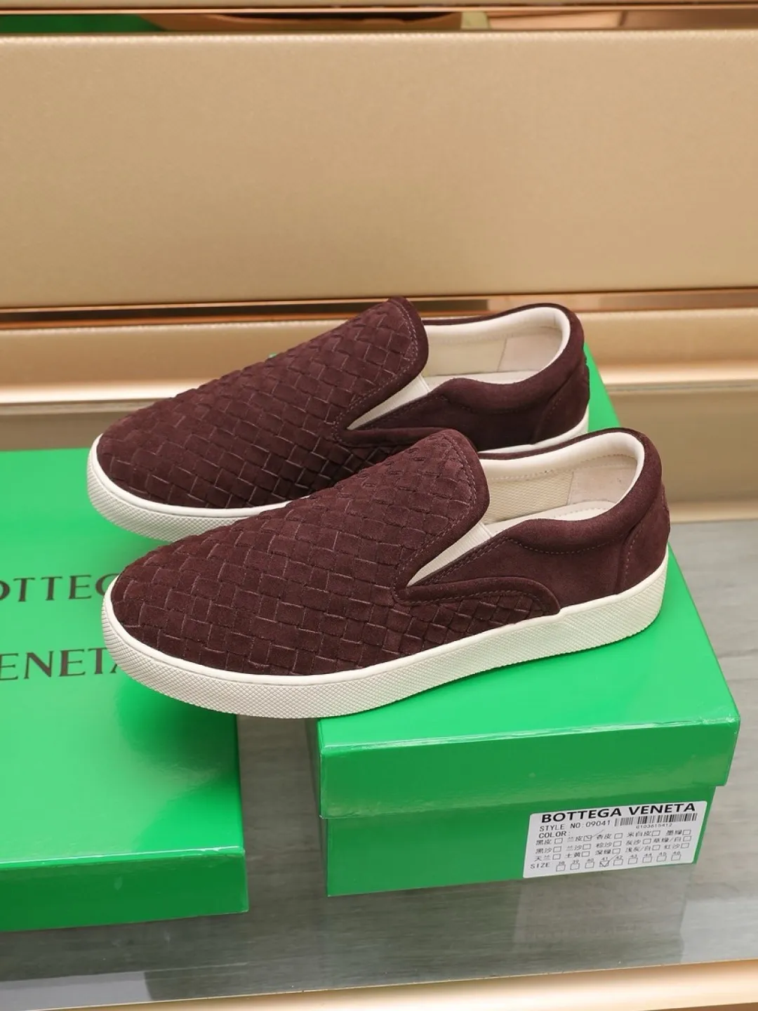 Men's men's shoes 💰Men's shoes 💰440💰🔥[BV] series of top purchasing agents 🔍Imported first-layer cowhide woven surface, cowhide foot pads lining environmentally friendly ♻️Does not fade, 💪Sole: Rubber combination original factory special original outsole ⚠Original and single goods 🔍🔍You can come in and out at will, welcome to compare ⚠Number of sizes: 38-44